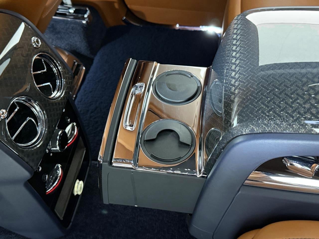 Used 2022 Midnight Blue Rolls-Royce Black Badge | Executive Rear Seating | Rear Entertainment image 29
