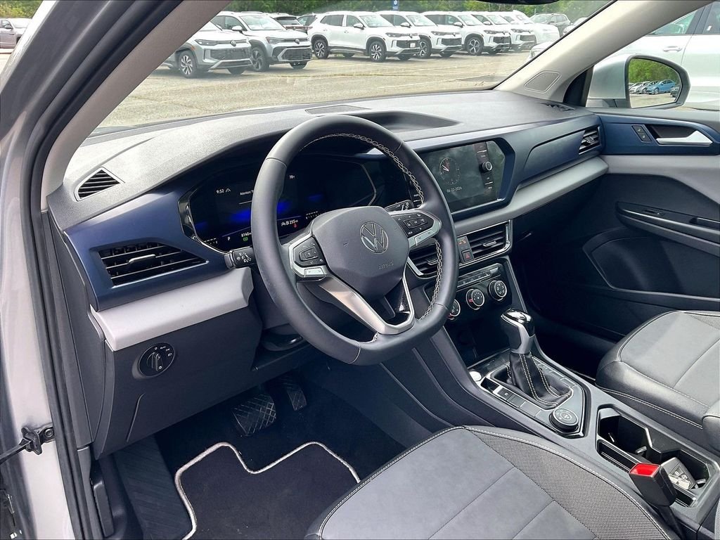 Used 2023 Silver Volkswagen 1.5T SE image 8