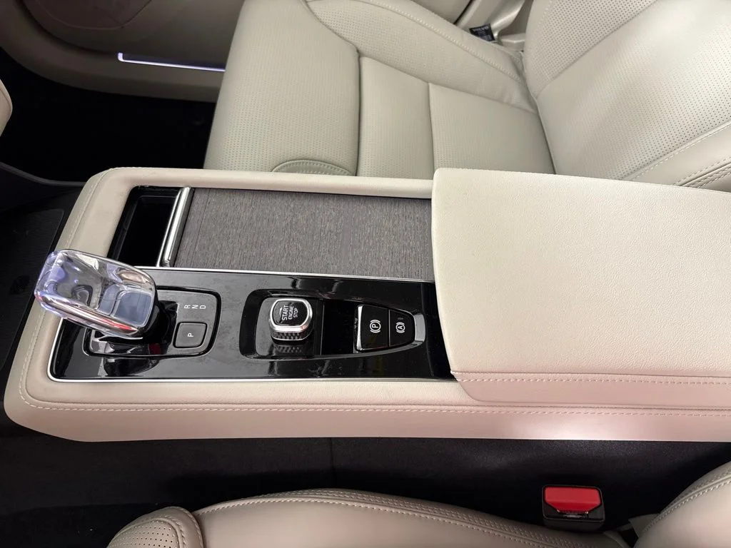 New 2026 Vapour Grey Volvo Ultra image 37