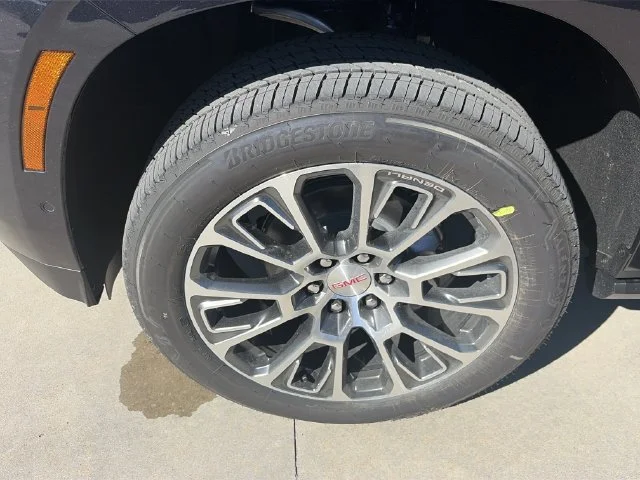 New 2027 Silver GMC Denali image 9