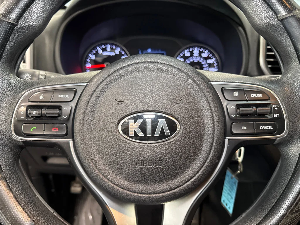 Used 2018 Silver Kia LX image 20