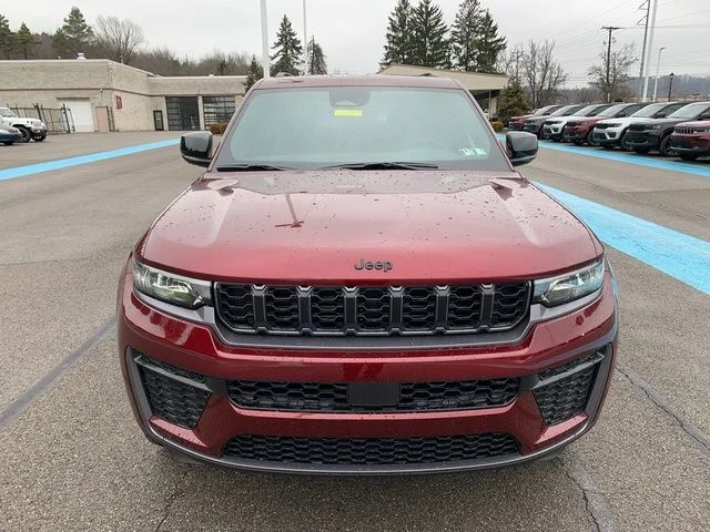 New 2026 Velvet Red Pearlcoat Jeep Altitude image 10