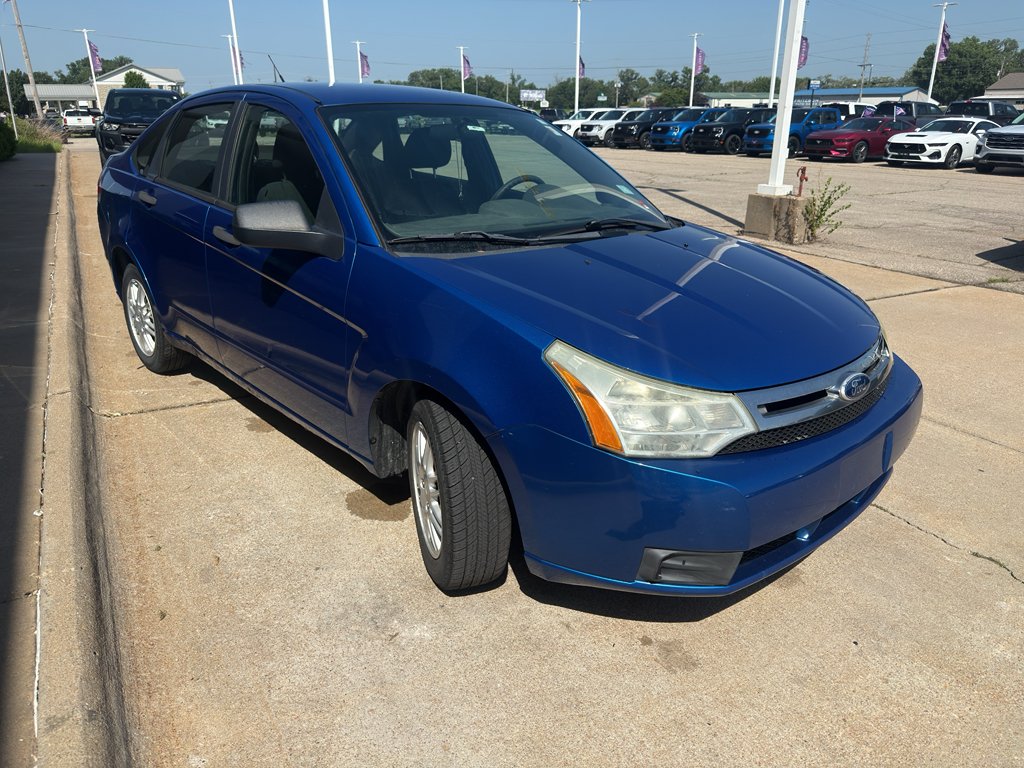 Used 2011 Blue Flame Metallic Ford SE image 12