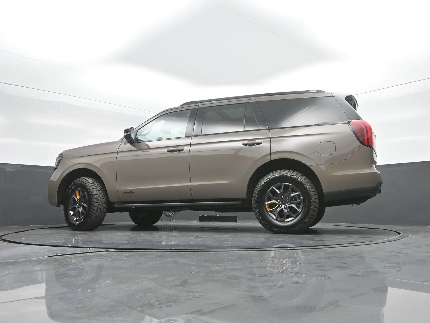 New 2027 Marsh Gray Ford Tremor® image 36