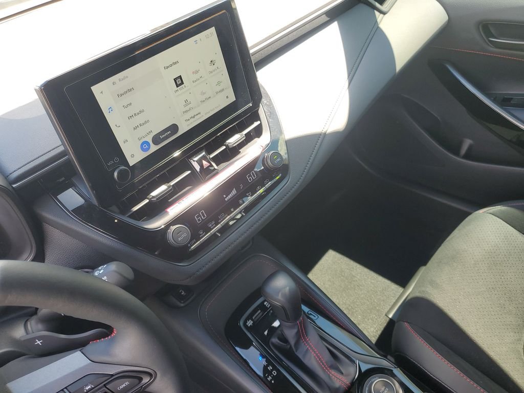 Used 2025  Toyota Premium Plus image 19