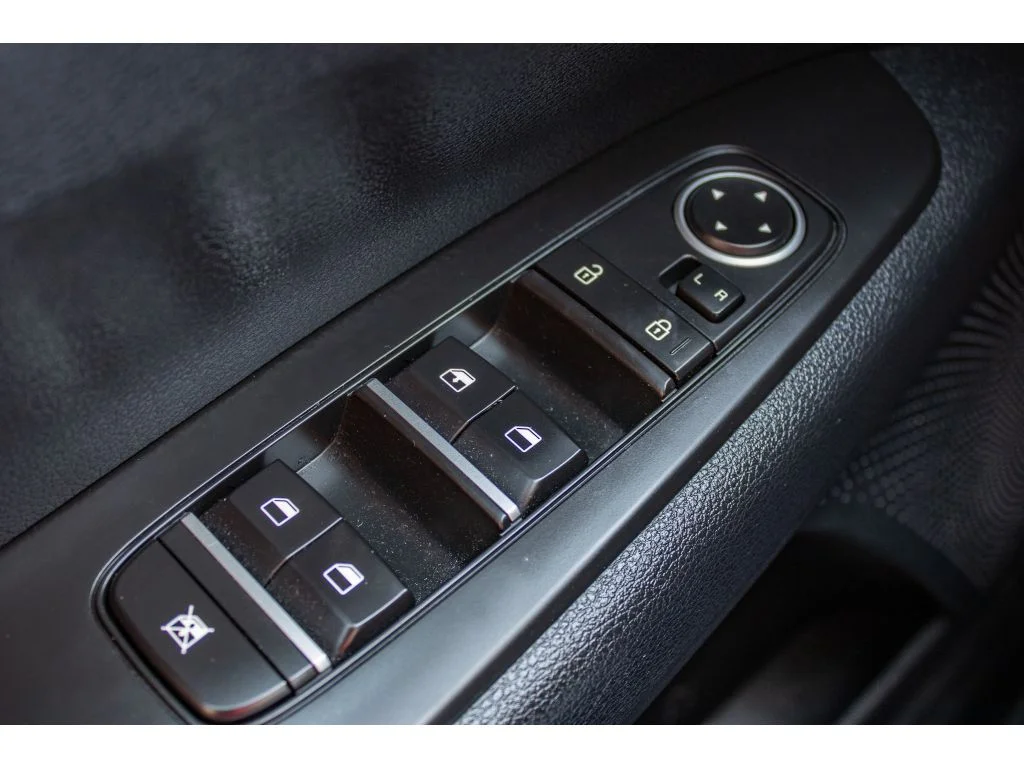 Used 2024 Snow White Pearl Kia LXS image 33