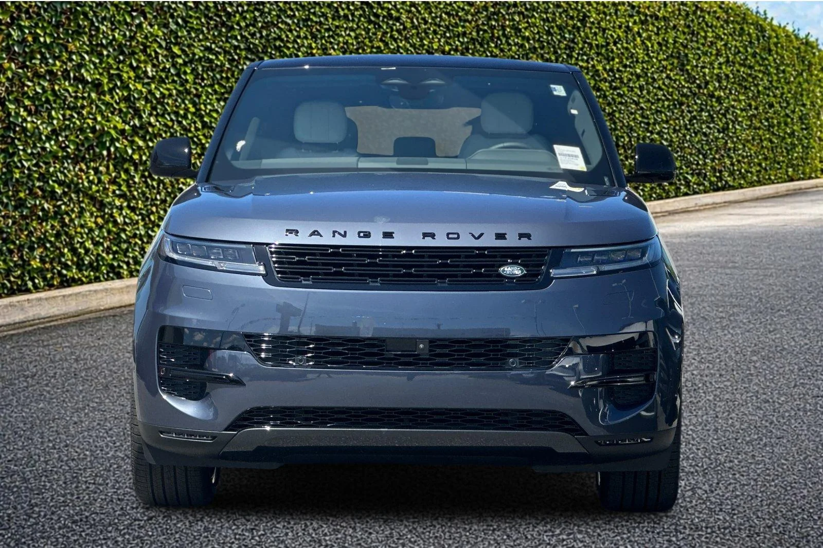 New 2026 Varesine Blue Land Rover SE image 8