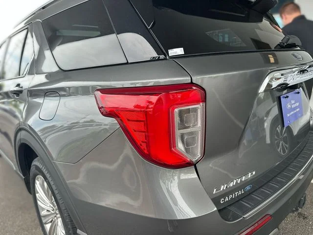 Used 2021 Gray Ford Limited image 28