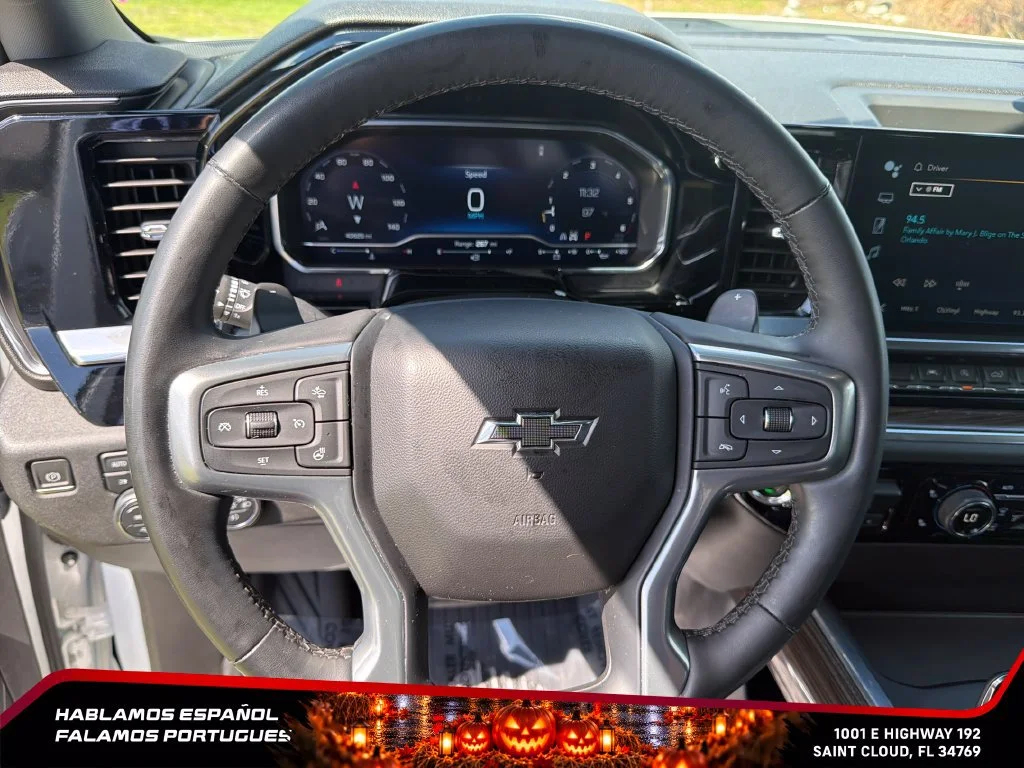 Used 2023 SUMMIT WHITE Chevrolet RST image 19