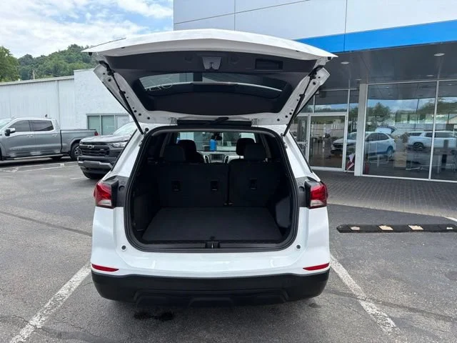 Used 2024 Summit White Chevrolet LS image 17