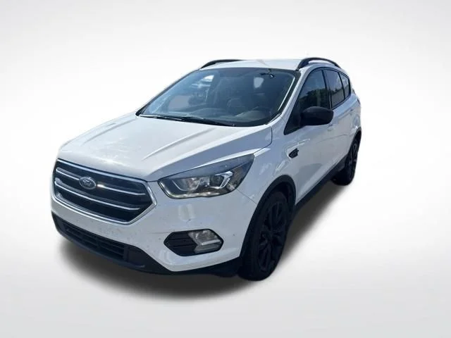 Used 2017 White Ford SE image 1