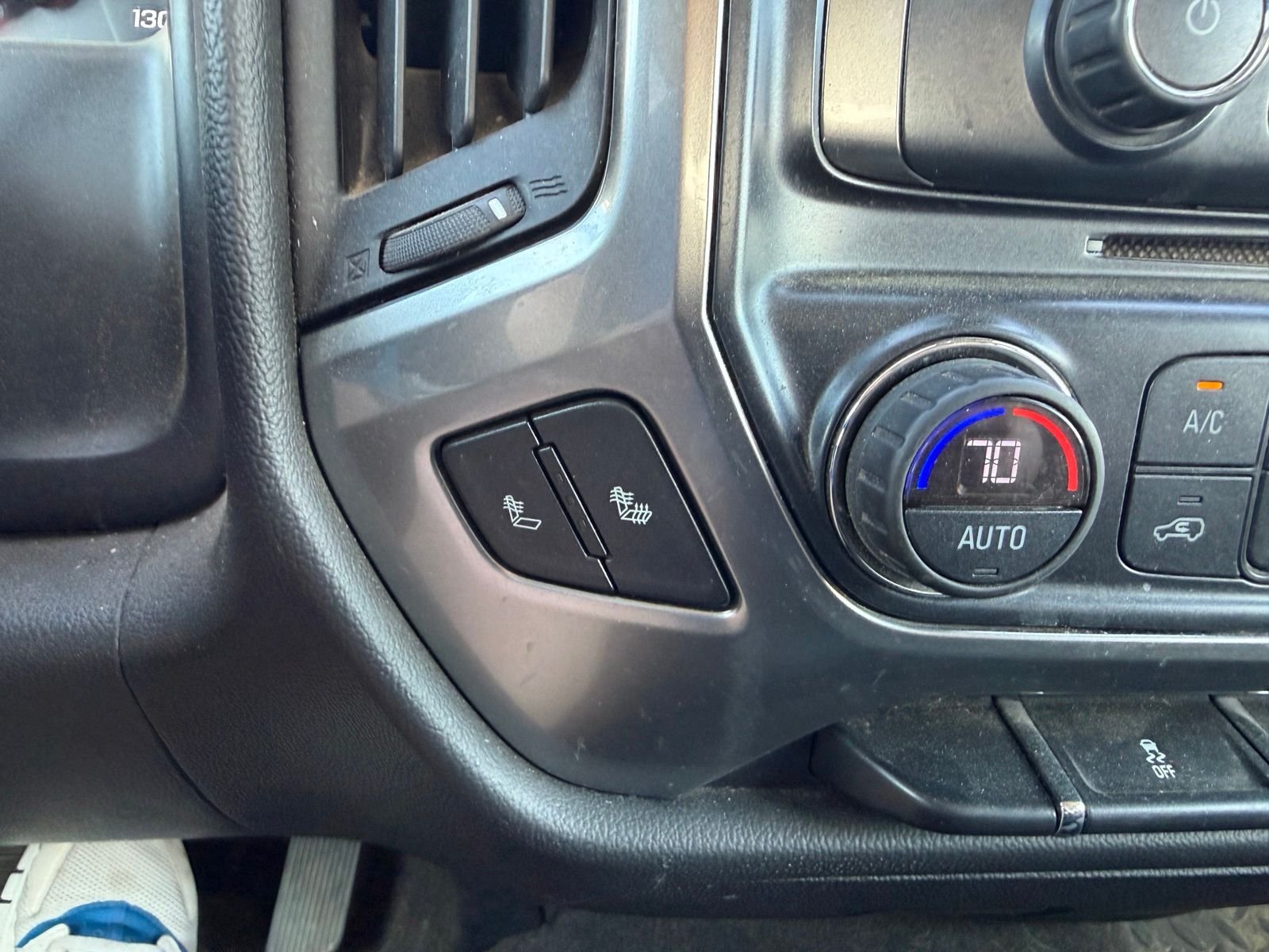 Used 2017 Silver Ice Metallic Chevrolet LT image 10