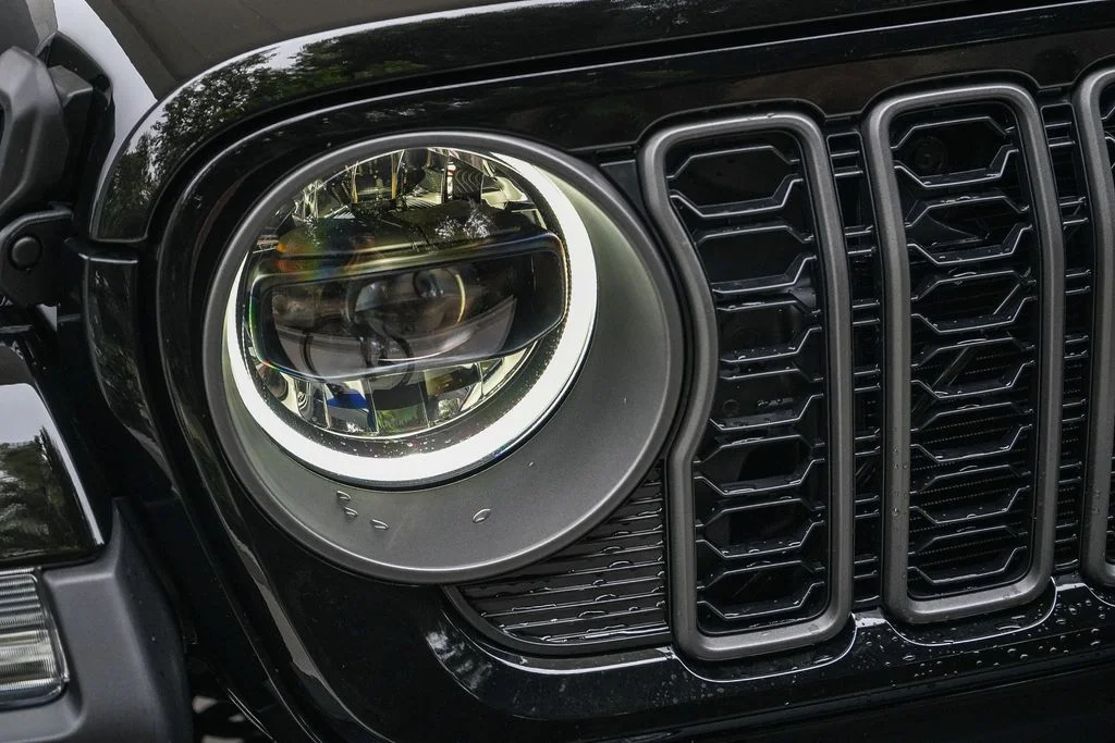New 2026 Black Clear-Coat Exterior Paint Jeep Sport image 8