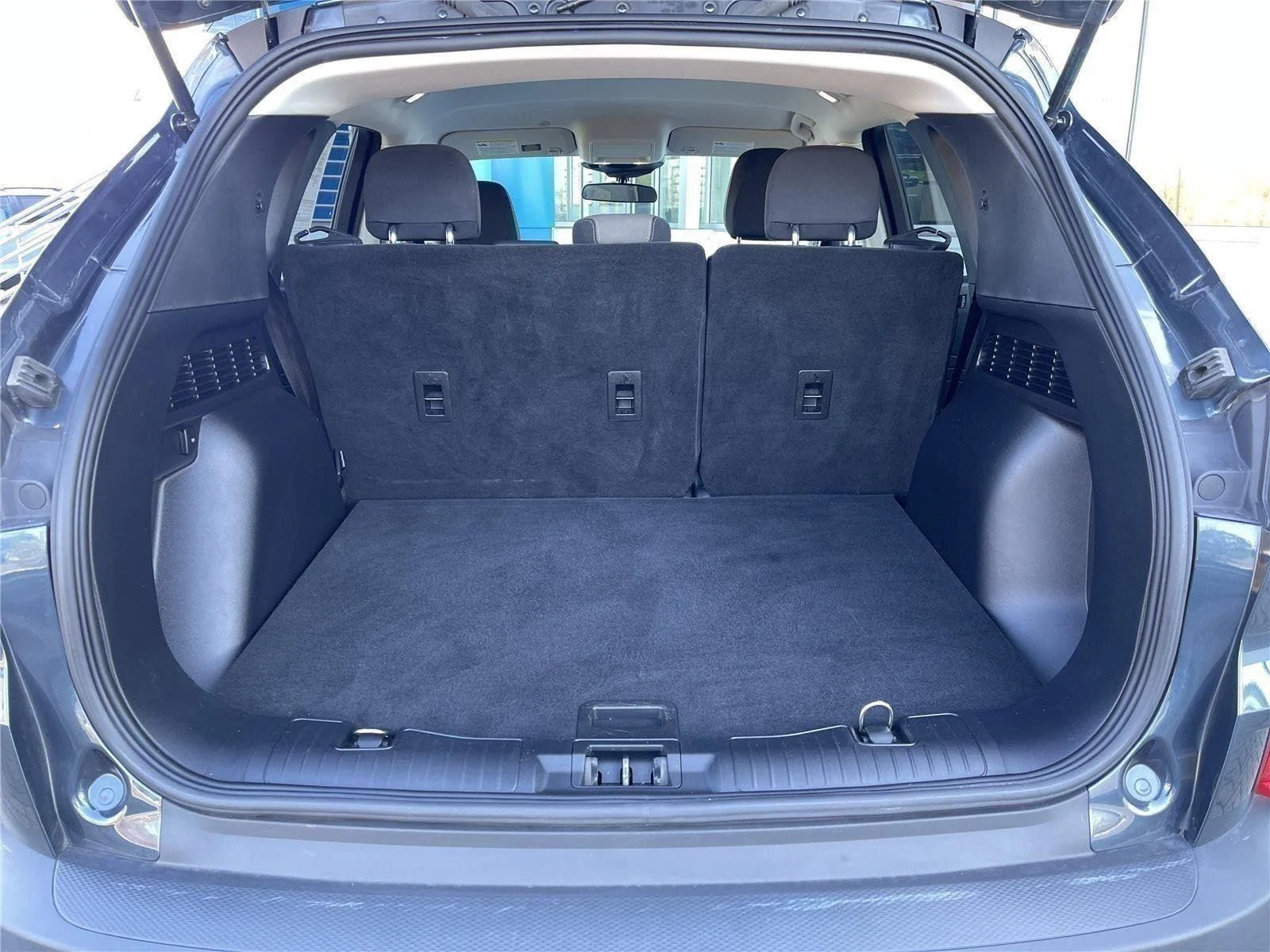 Used 2022 Gray Ford SE image 34