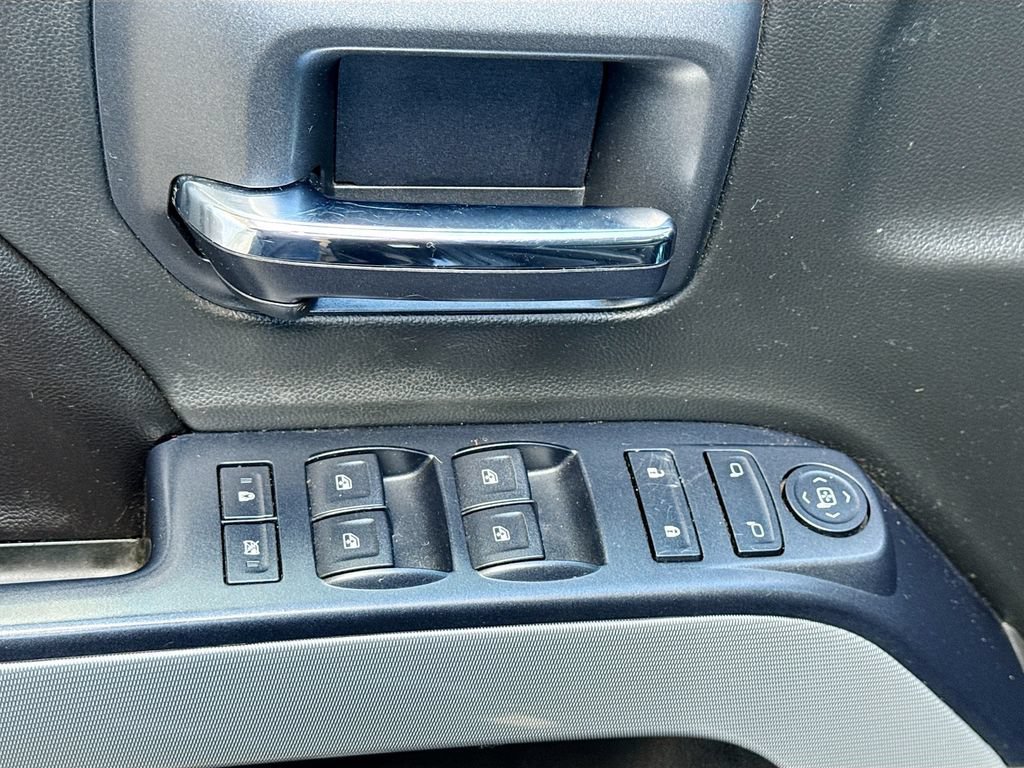 Used 2015 BLACK Chevrolet LT image 20