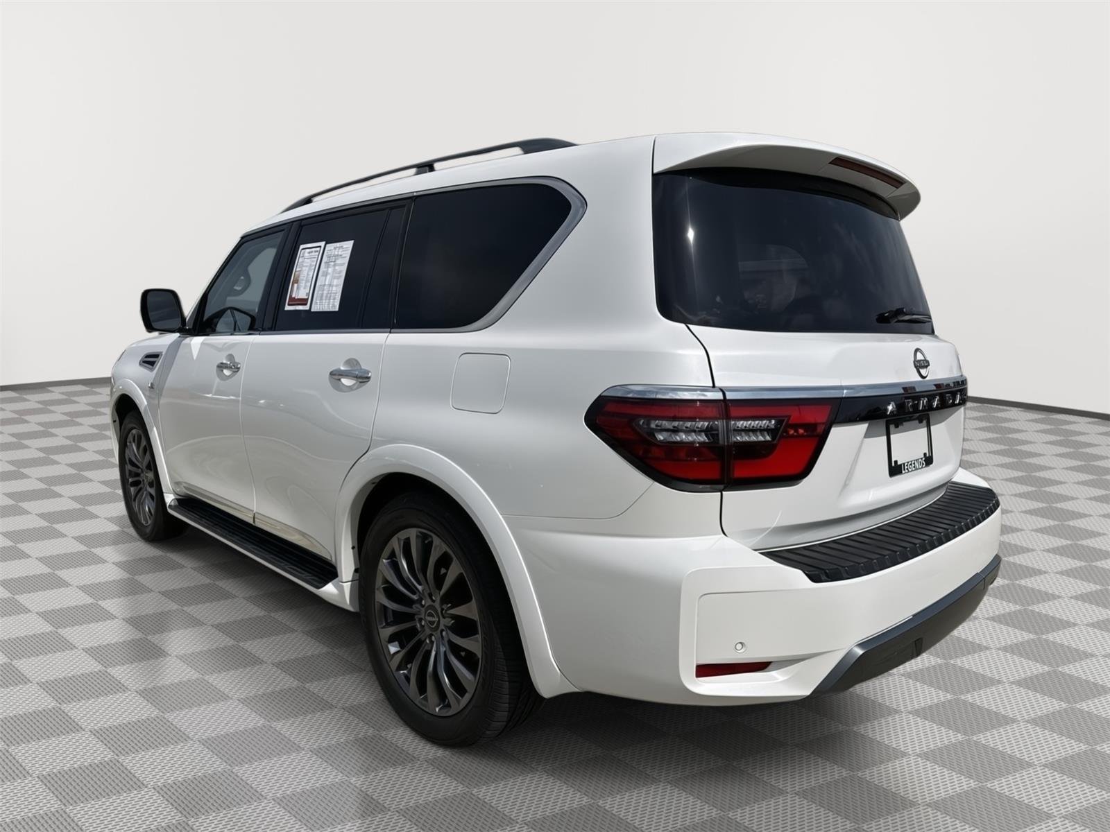 Used 2022 Aspen White TriCoat Pearl Nissan Platinum image 4