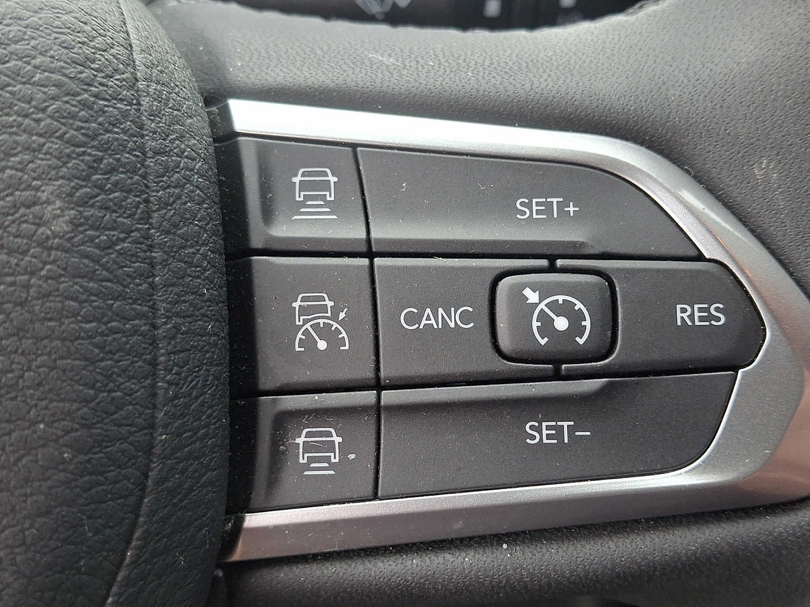 Used 2024 GRAY Jeep Limited image 22