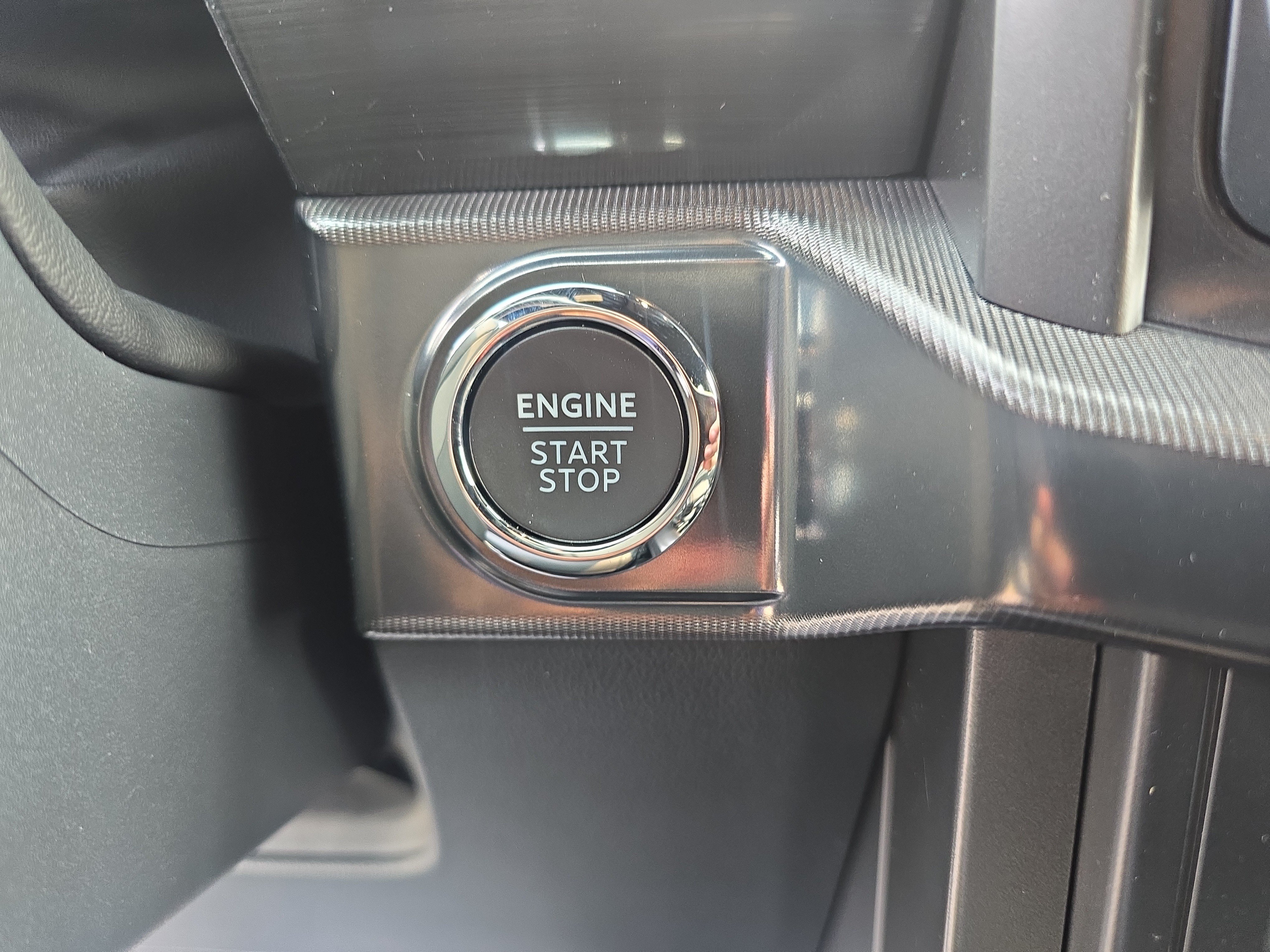 New 2026 Oxford White Ford Lariat® image 20