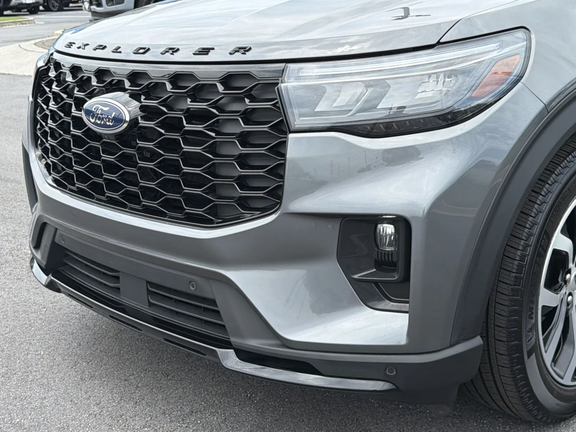 Certified Used 2025 Gray Metallic Ford ST-Line image 35