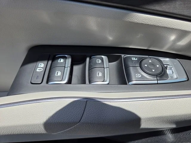 Used 2024 White Pearl Kia X-Line EX image 29
