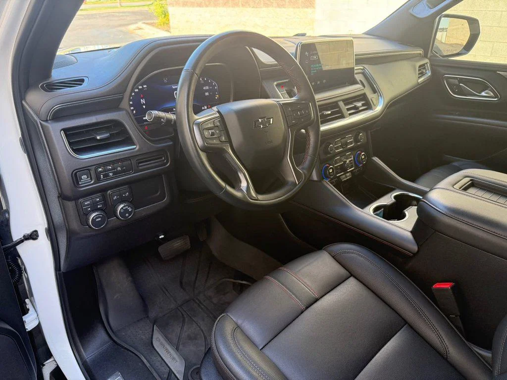 2024 Chevrolet Suburban RST - Photo 9
