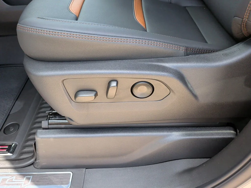 2026 GMC Sierra 1500 AT4 - Photo 14