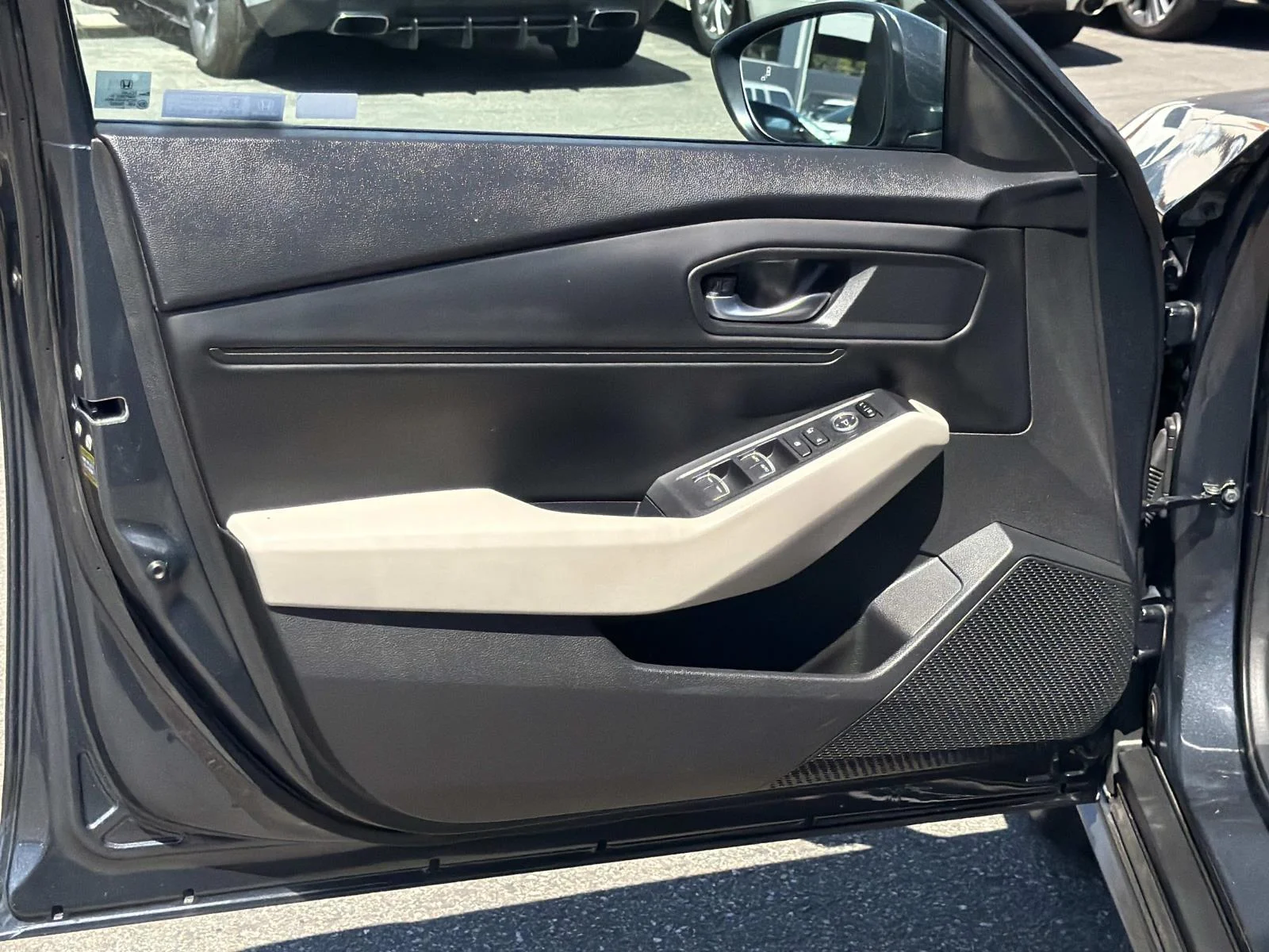 Used 2024  Honda EX image 19