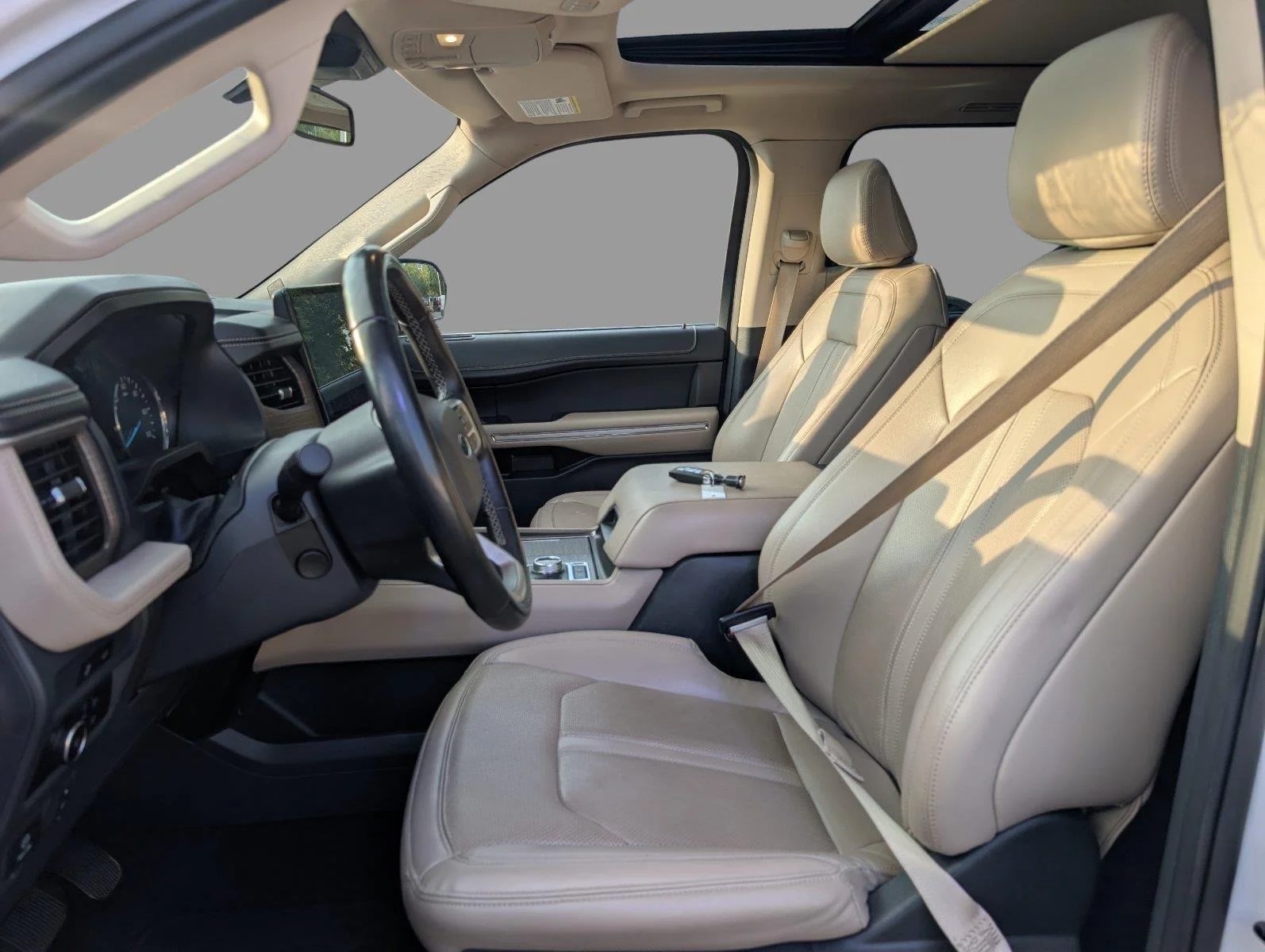 Used 2024 Oxford White Ford Limited image 17