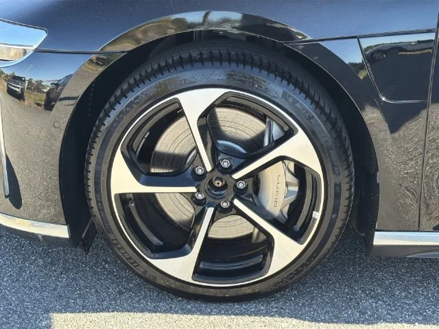 Used 2025 Black Lucid Touring image 45