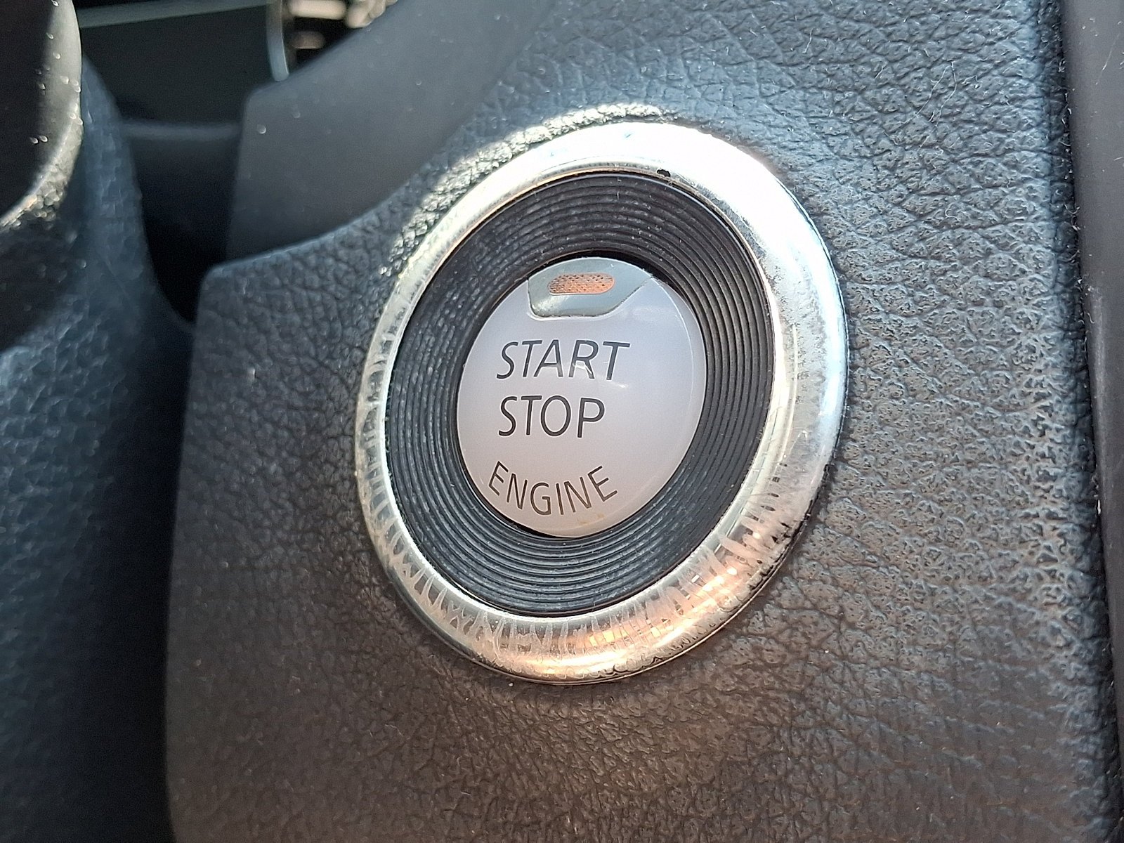 Used 2017 Storm Blue Nissan 2.5 S image 25