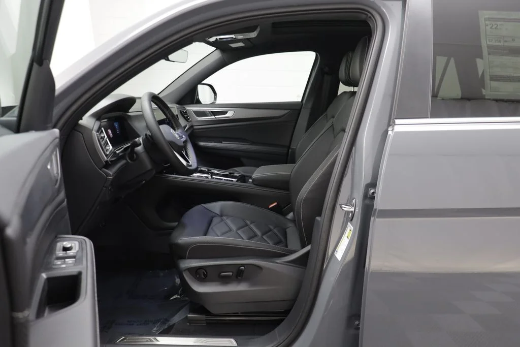 New 2026 Gray Volkswagen SE w/Technology image 6