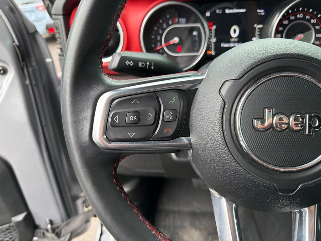 Used 2018 Billet Silver Metallic Clearcoat Jeep Unlimited Rubicon image 18