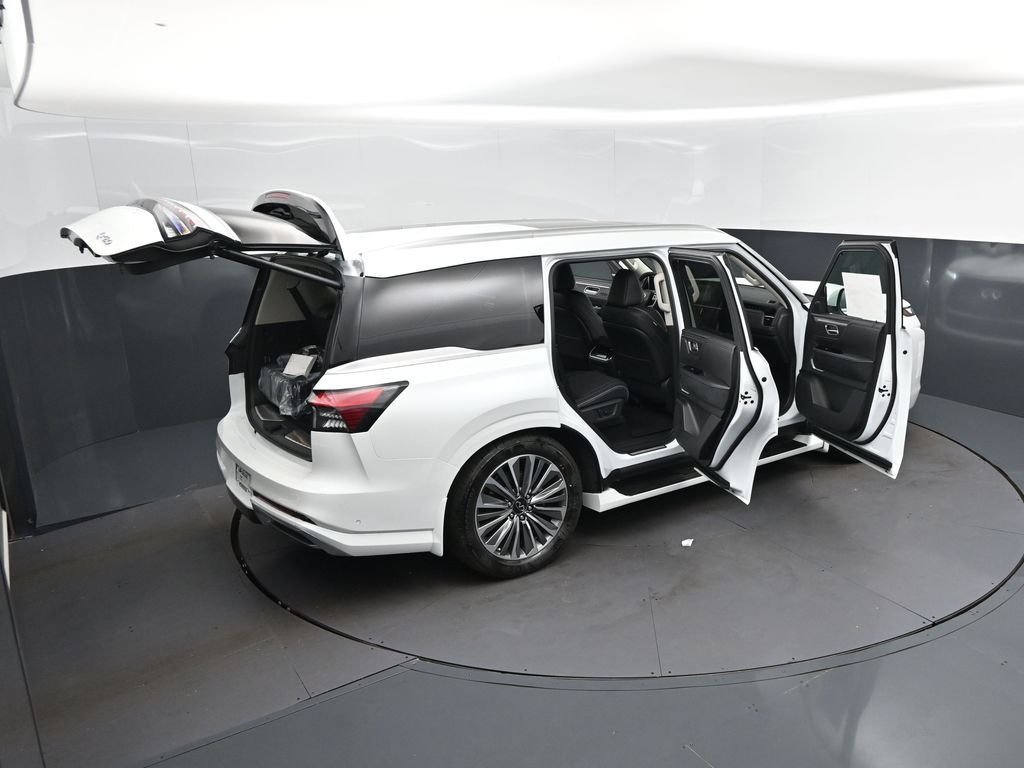 New 2027 RADIANT WHITE INFINITI Luxe 2WD image 45