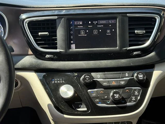 2023 Chrysler Voyager LX - Photo 21