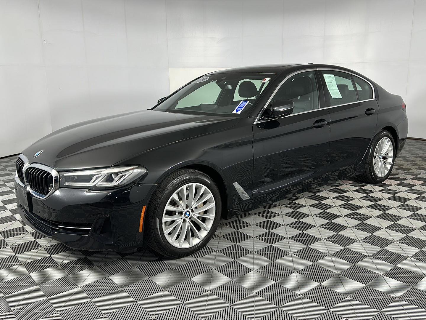 Used 2023 Black Sapphire Metallic BMW 530i xDrive image 4