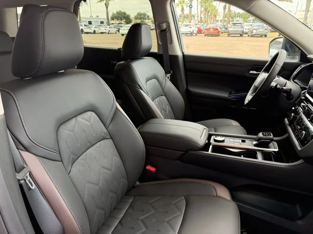 New 2026 Gun Metallic Nissan Platinum image 28