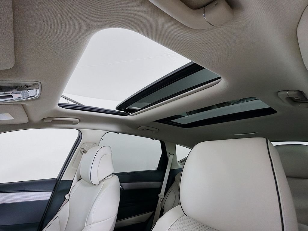 New 2026 Savile Silver Genesis 3.5T Advanced image 23