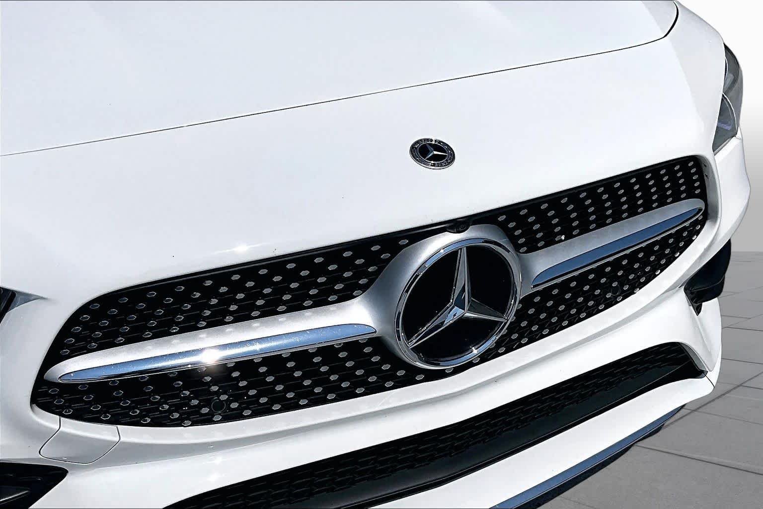 Used 2022 Polar White Mercedes-Benz CLA 250 image 30