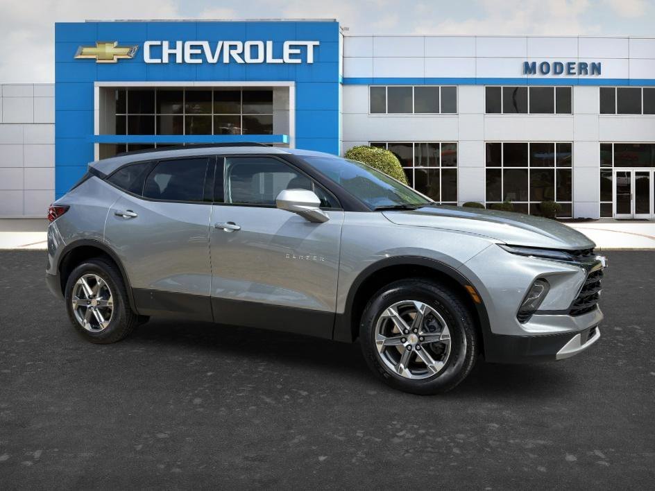 Used 2024 Sterling Gray Metallic Chevrolet LT image 6
