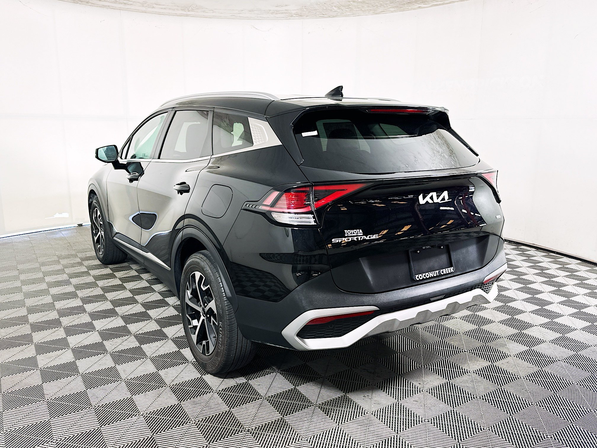 Used 2024 Ebony Black Kia EX image 5