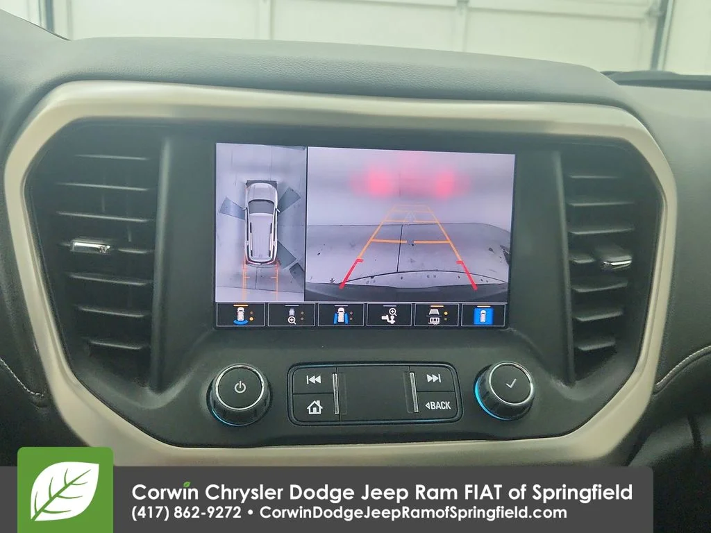 Used 2023 Silver GMC Denali image 24