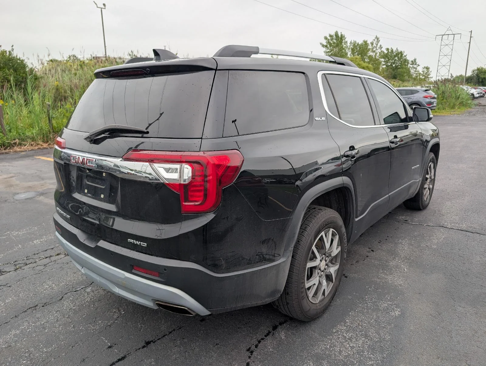 Used 2020 Ebony Twilight Metallic GMC SLE image 7