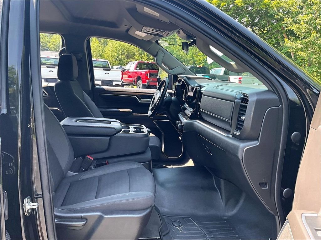 Used 2022 Black Chevrolet LT image 14
