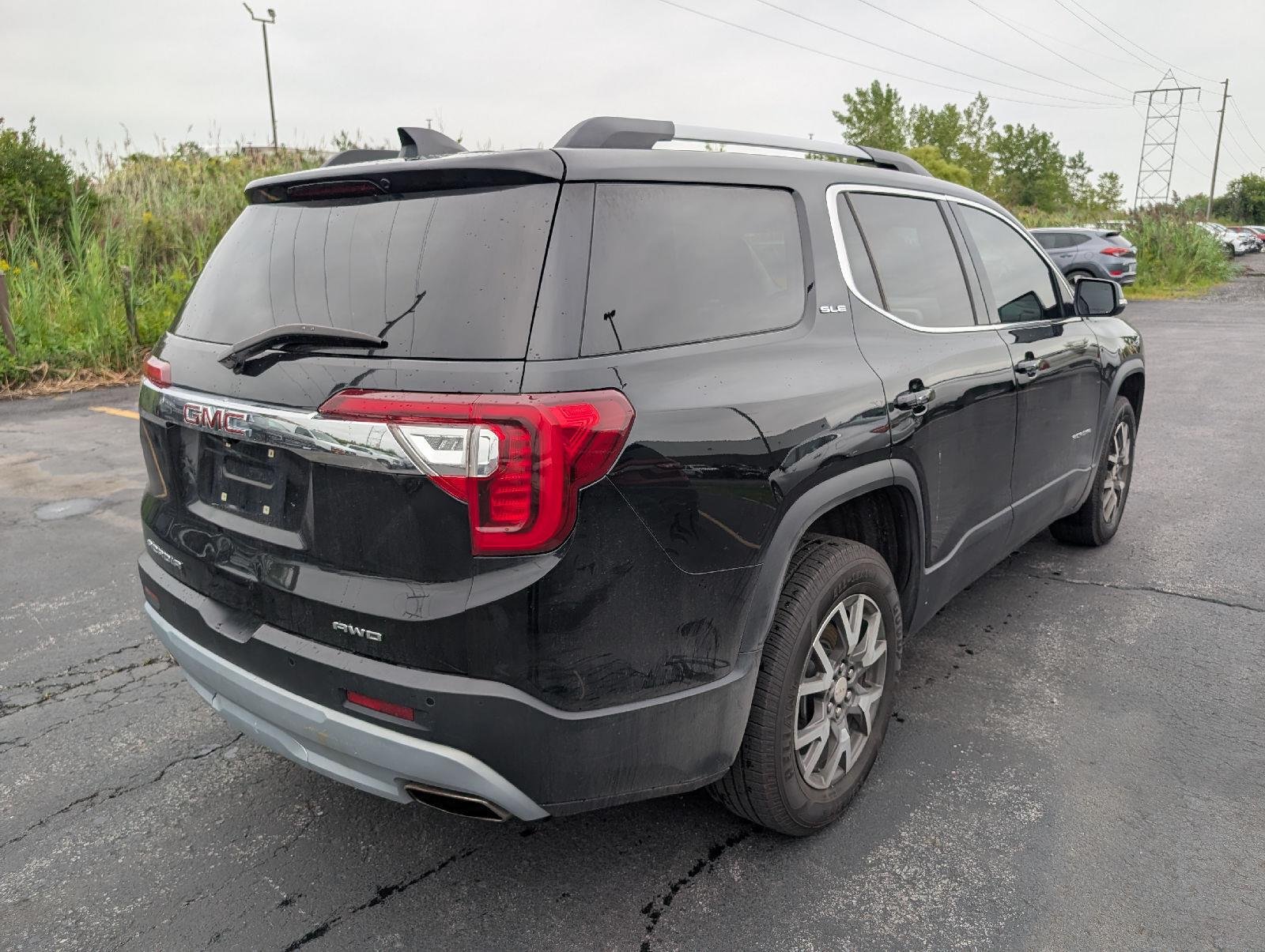 Used 2020 Ebony Twilight Metallic GMC SLE image 7