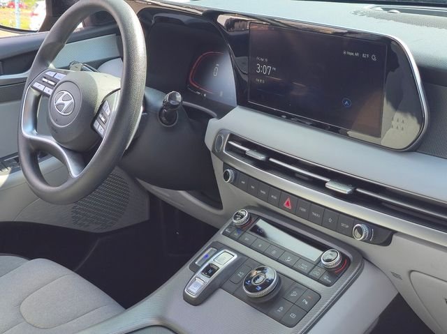 Certified Used 2025 Black Hyundai SE image 28