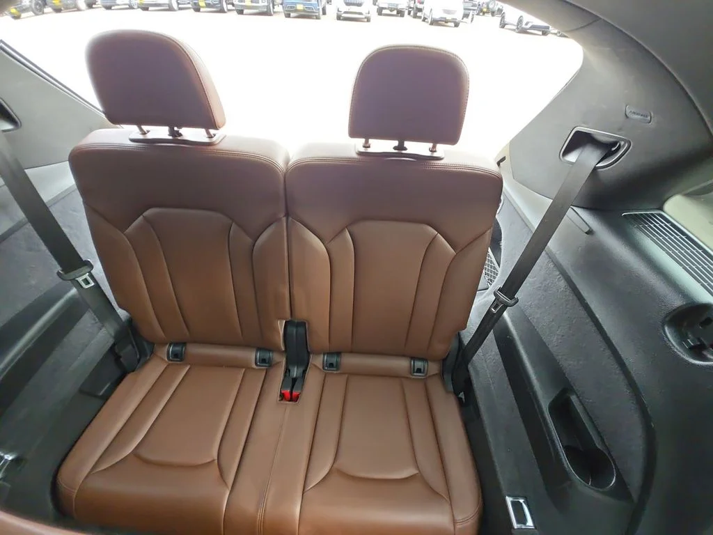 Used 2019 White Audi 45 SE Premium image 16