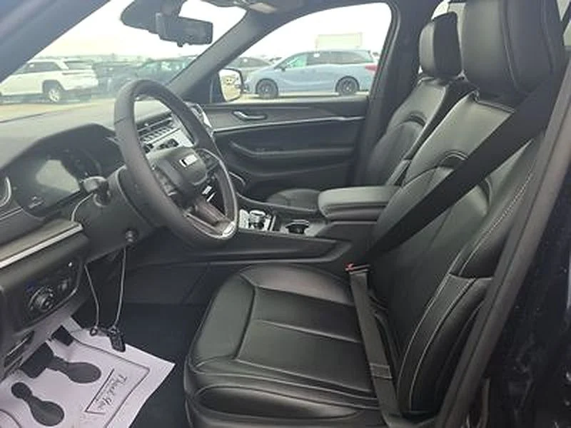 Used 2024 Black Jeep 4xe image 11