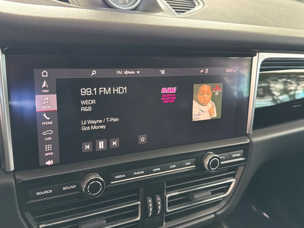 Used 2019 Black Porsche Base image 7