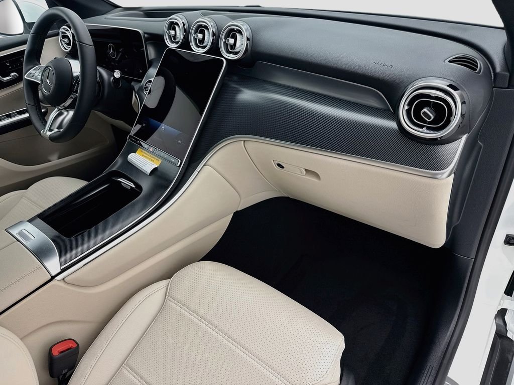 New 2027 Polar White Mercedes-Benz GLC 300 image 16
