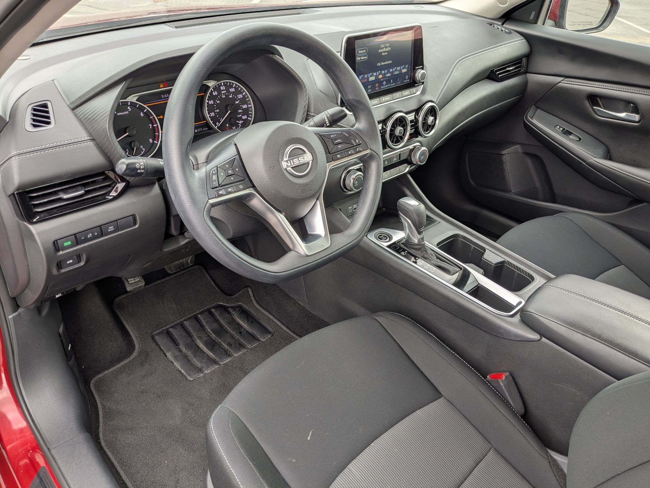Used 2025 Scarlet Ember Tintcoat Nissan SV image 13